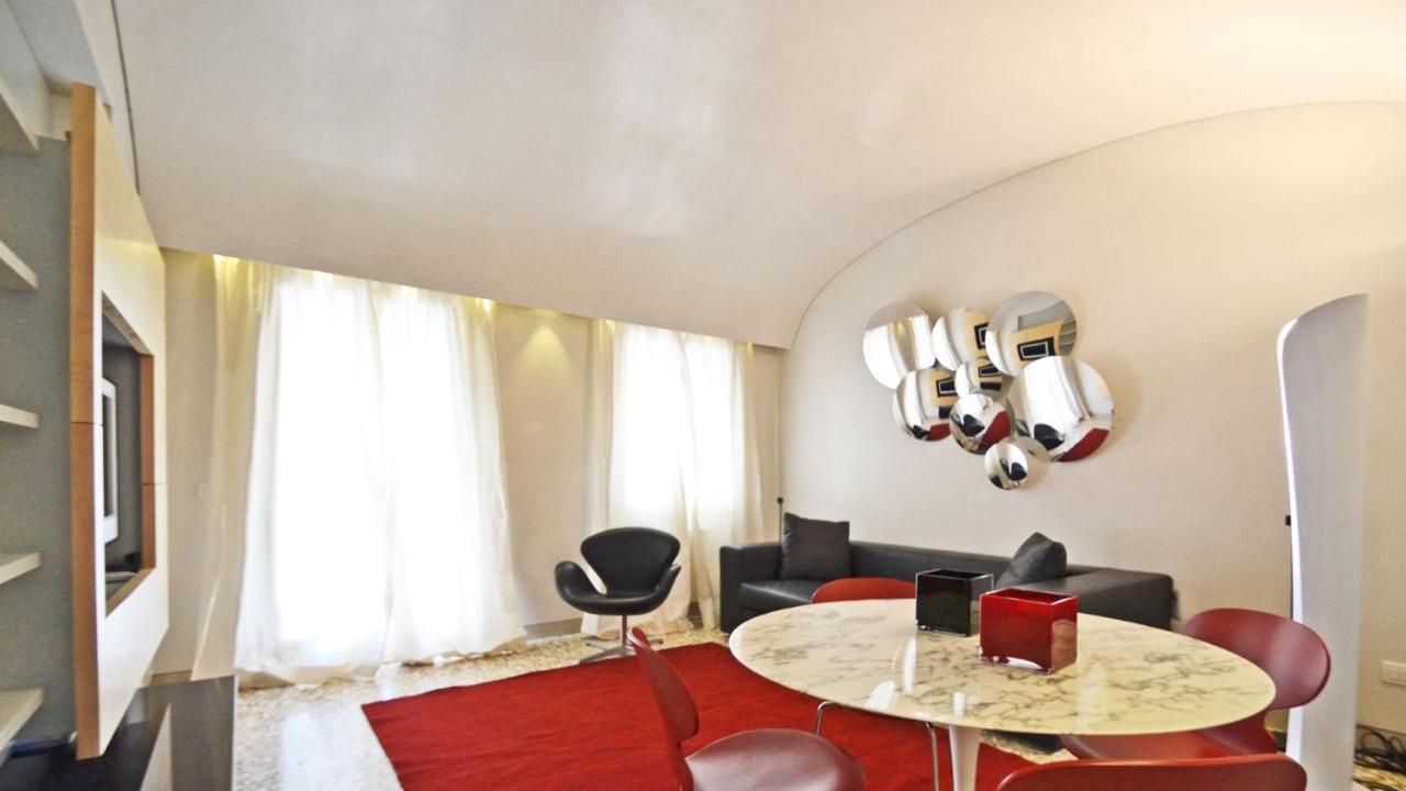 Ai Bareteri Luxury Canal View Venedik Dış mekan fotoğraf