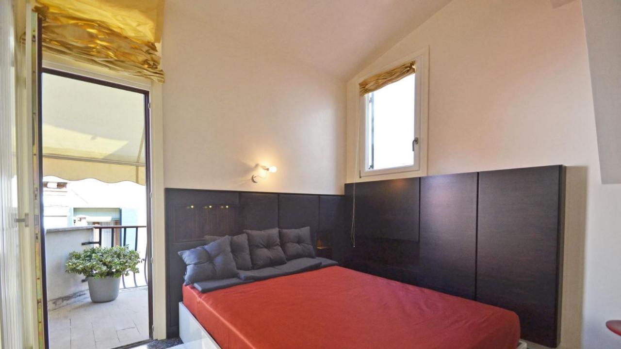 Ai Bareteri Luxury Canal View Venedik Dış mekan fotoğraf